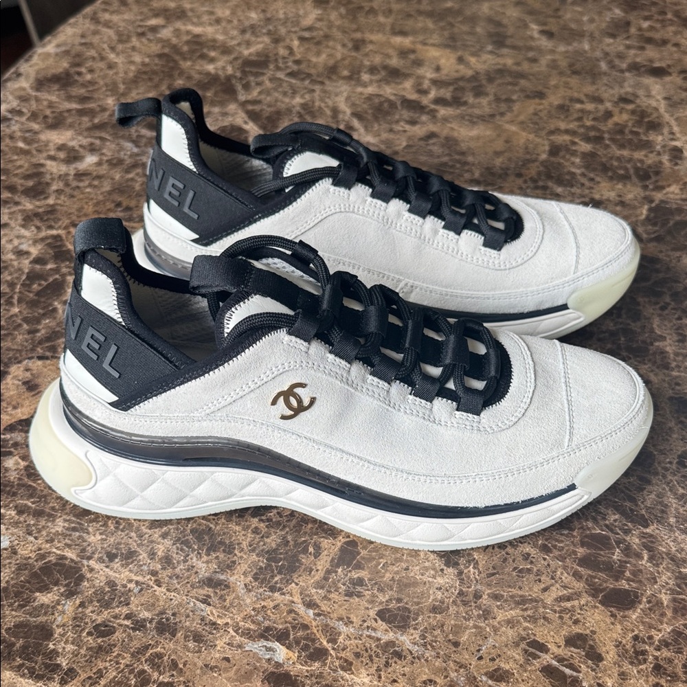 Chanel 24c white suede calfskin sneakers trainers flats sz 40